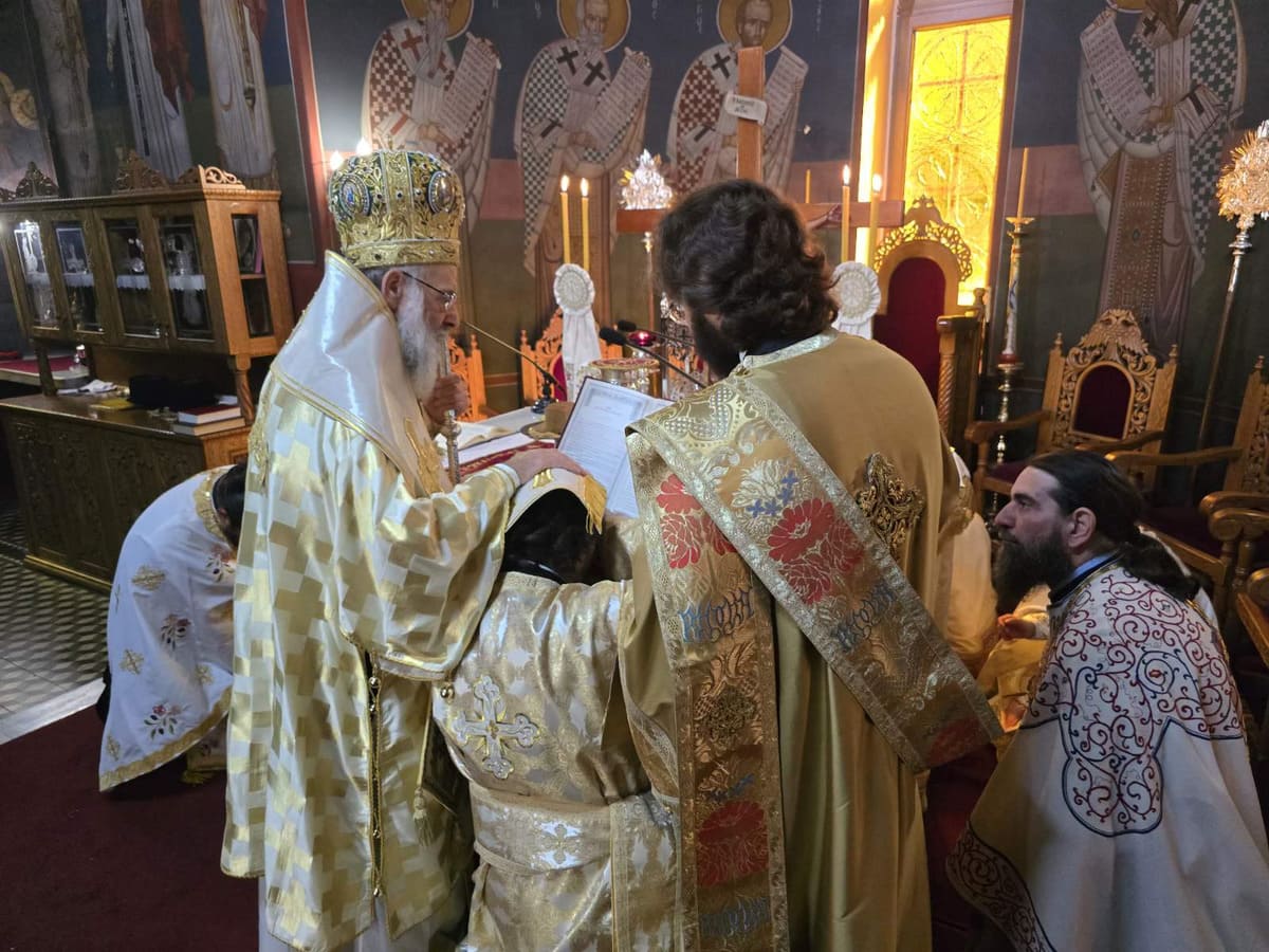 Χειροτόνησε Διάκονο τον Μοναχό Αρσένιο ο Μητροπολίτης Θεσσαλιώτιδος - μια φωτογραφία 12