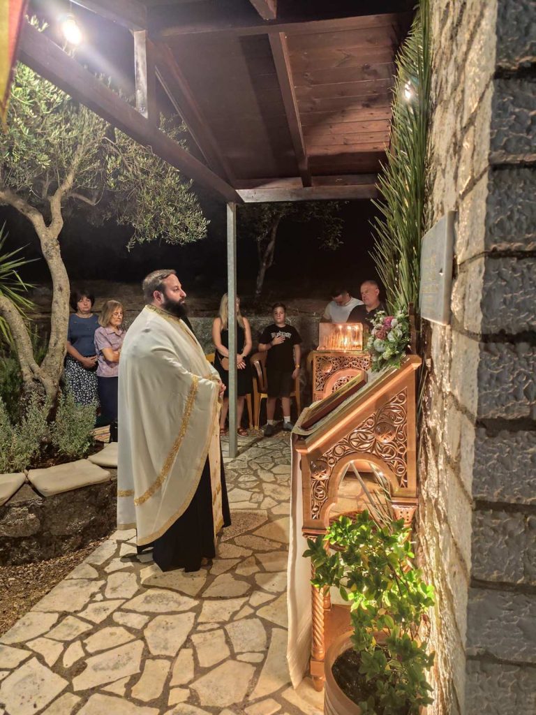 Πανηγύρισε ο Ιερός Ναός Οσίας Φοίβης στο Πινακοχώρι Λευκάδας - μια φωτογραφία 2