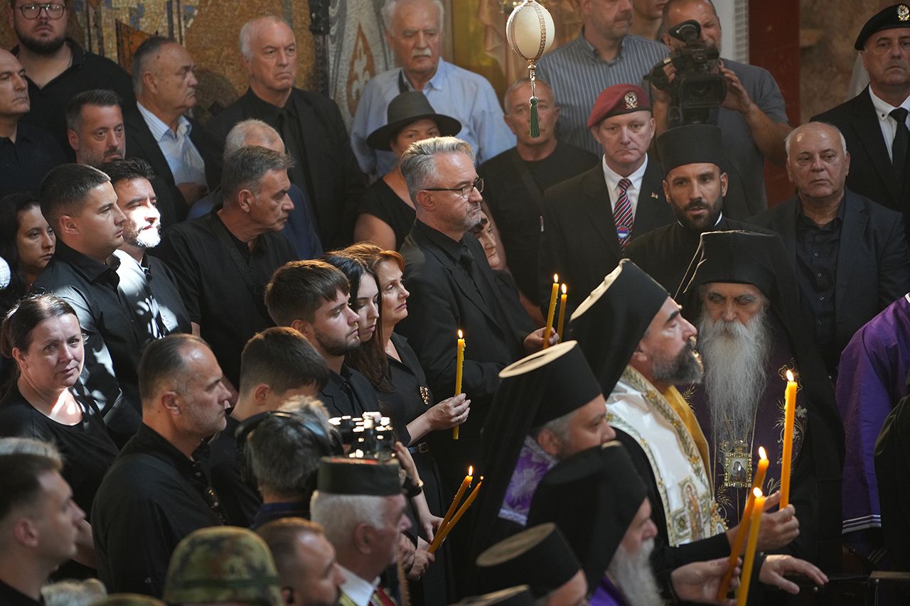 Ο Πατριάρχης Πορφύριος τέλεσε εξόδιο ακολουθία Στρατηγού της Σερβίας - μια φωτογραφία 3