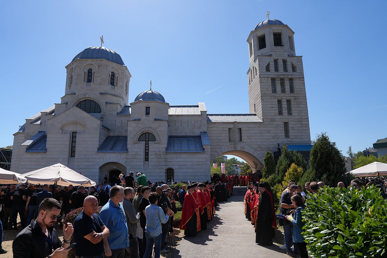 Ο Πατριάρχης Πορφύριος τέλεσε εξόδιο ακολουθία Στρατηγού της Σερβίας - μια φωτογραφία 5