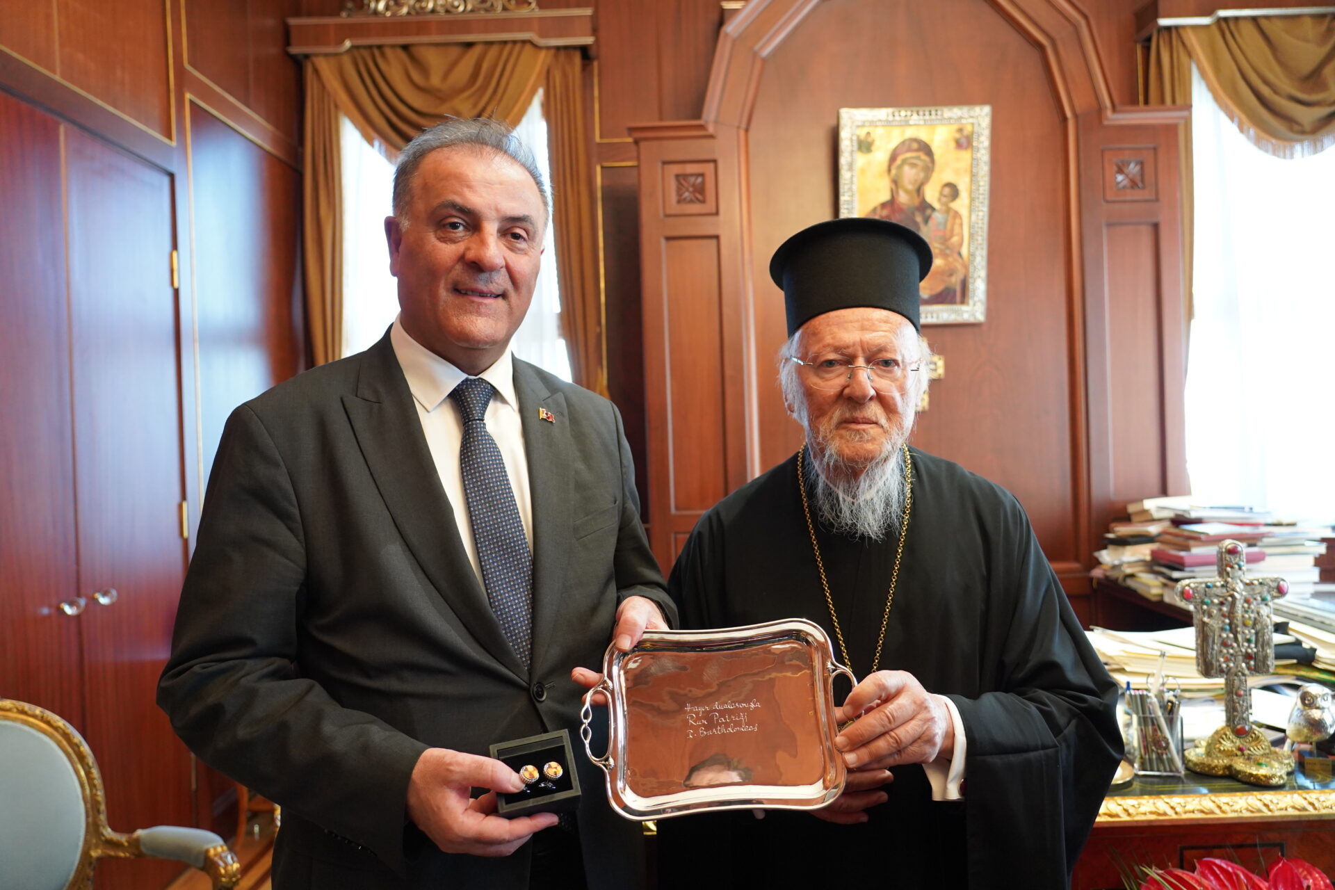Ο Αναπληρωτής Δήμαρχος της Κωνσταντινούπολης επισκέφθηκε το Φανάρι - μια φωτογραφία 5