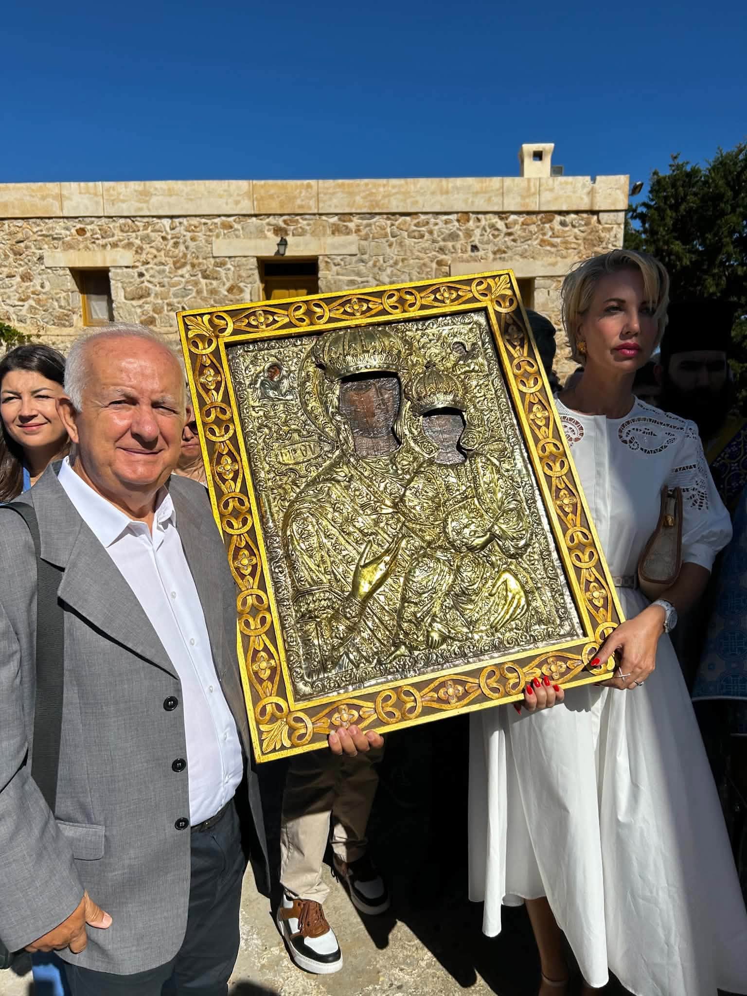Με λαμπρότητα εορτάσθηκε και λιτανεύτηκε η Παναγία Καλαμιώτισσα στην Ανάφη - μια φωτογραφία 3