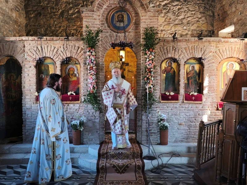 Η Ιερά Μητρόπολη Χαλκίδος τίμησε το Γενέθλιο της Θεοτόκου - μια φωτογραφία 12