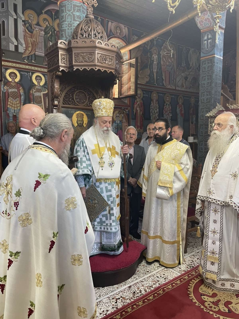 Χειροτονία διακόνου και πρεσβυτέρου τελέσθηκε στη Μητρόπολη Γρεβενών - μια φωτογραφία 3
