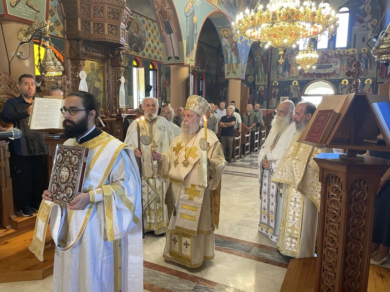 Χειροτονία διακόνου και πρεσβυτέρου τελέσθηκε στη Μητρόπολη Γρεβενών - μια φωτογραφία 8