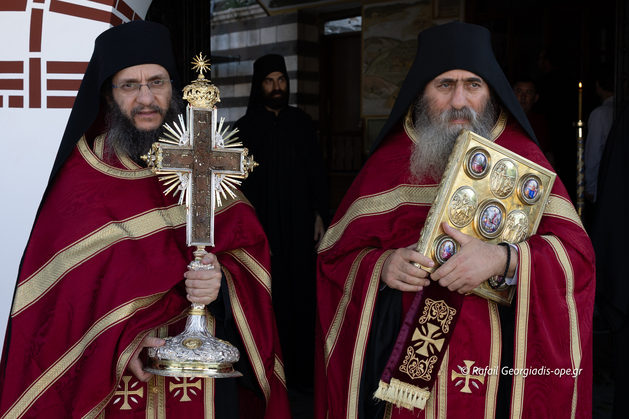 H Μονή Βατοπαιδίου υποδέχθηκε θερμά τον Μητροπολίτη Θεσσαλιώτιδος - μια φωτογραφία 1