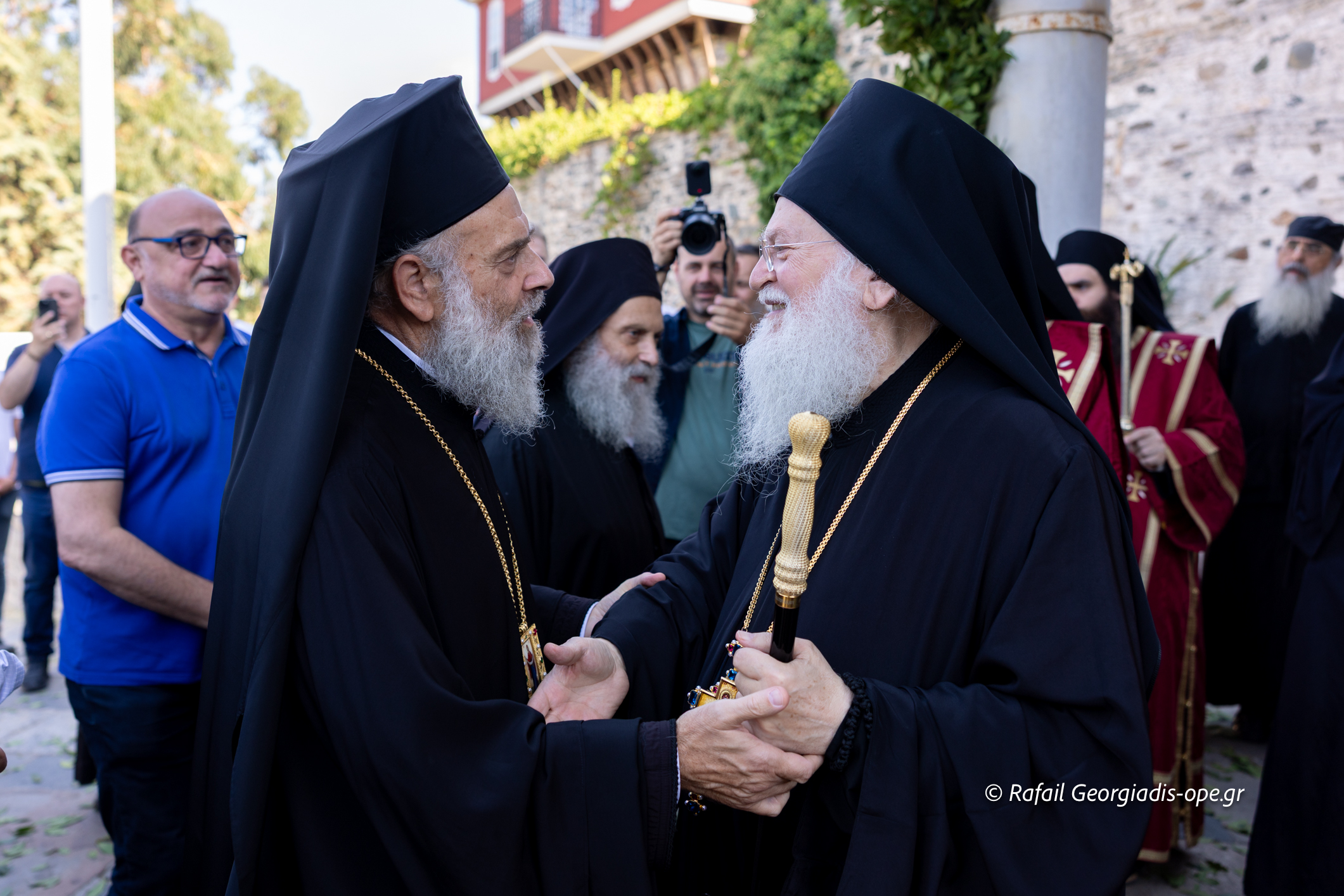 H Μονή Βατοπαιδίου υποδέχθηκε θερμά τον Μητροπολίτη Θεσσαλιώτιδος - μια φωτογραφία 5