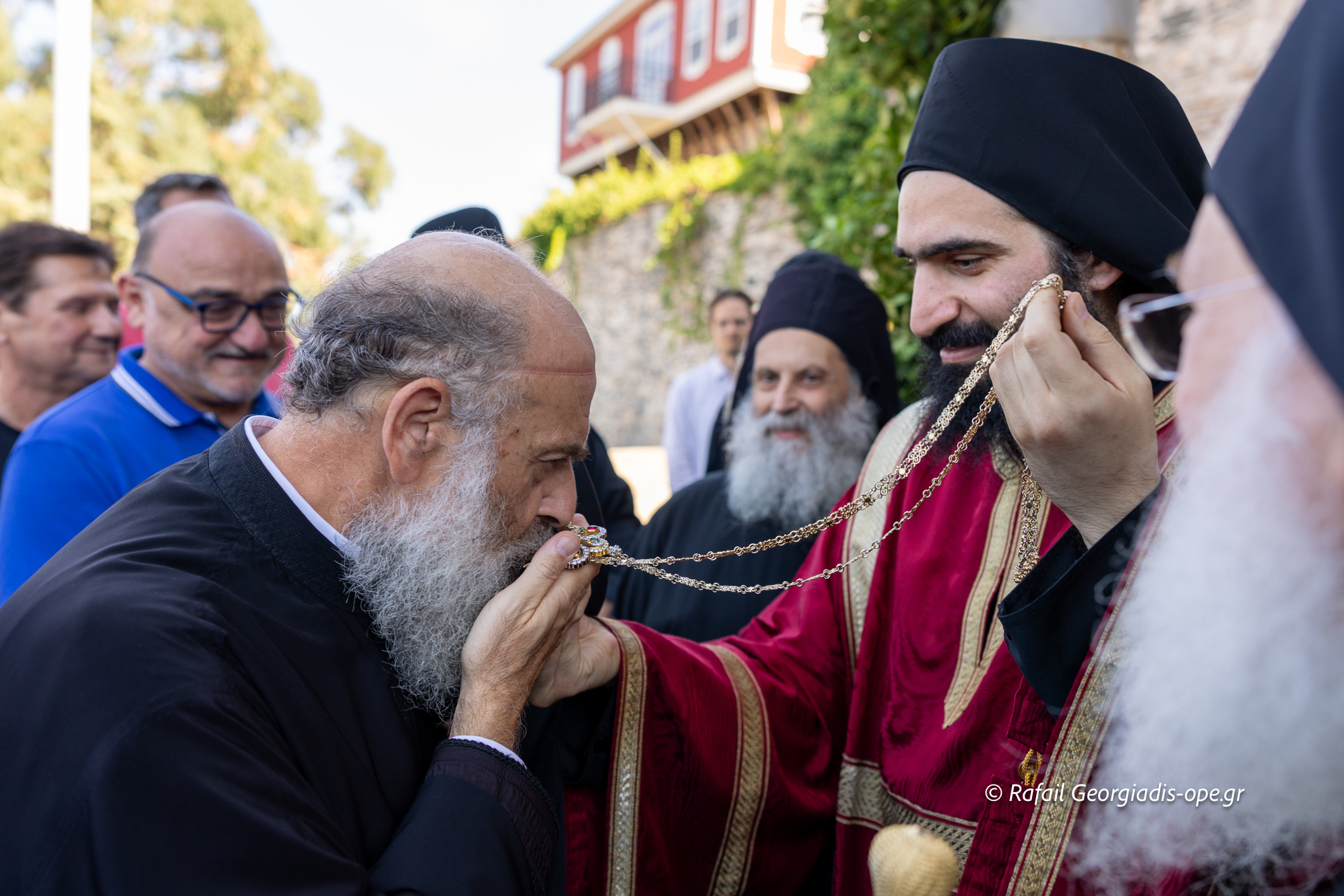 H Μονή Βατοπαιδίου υποδέχθηκε θερμά τον Μητροπολίτη Θεσσαλιώτιδος - μια φωτογραφία 7