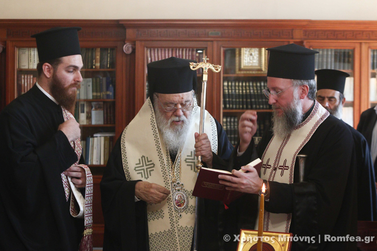 Ο Αρχιεπίσκοπος Ιερώνυμος τέλεσε αγιασμό στο Πανεπιστήμιο Αθηνών - μια φωτογραφία 7