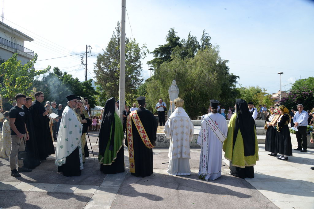 Η Μητρόπολη Πατρών τίμησε τους Ήρωες της Μικρασιατικής Καταστροφής - μια φωτογραφία 16