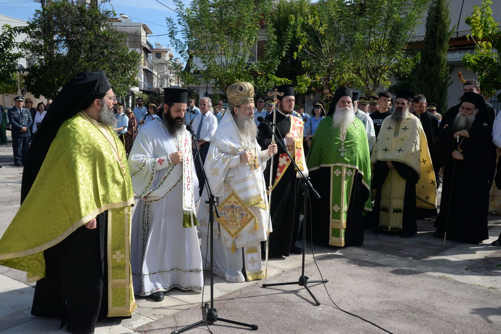 Η Μητρόπολη Πατρών τίμησε τους Ήρωες της Μικρασιατικής Καταστροφής - μια φωτογραφία 17