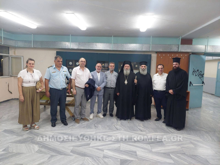 Ο Μητροπολίτης Πατρών τέλεσε Αγιασμό σε σχολεία της Πάτρας - μια φωτογραφία 8