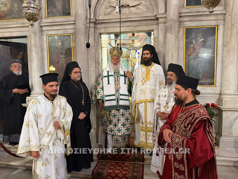 Ο Μητροπολίτης Κερκύρας τέλεσε χειροτονίες Πρεσβυτέρου και Διακόνου - μια φωτογραφία 12