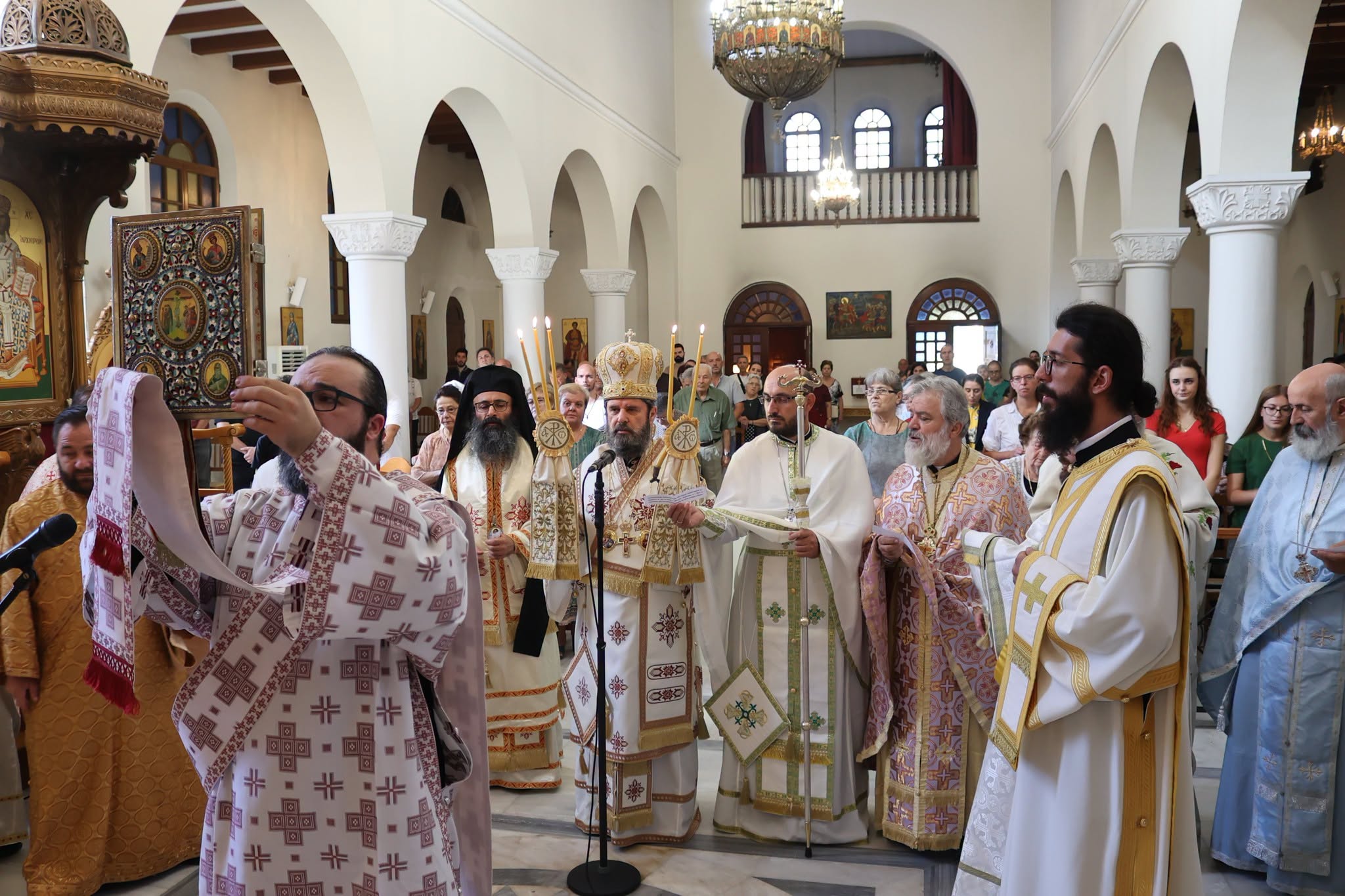 Η Ορθόδοξη Αλβανία εόρτασε πανηγυρικά την Ύψωση του Τιμίου Σταυρού - μια φωτογραφία 1