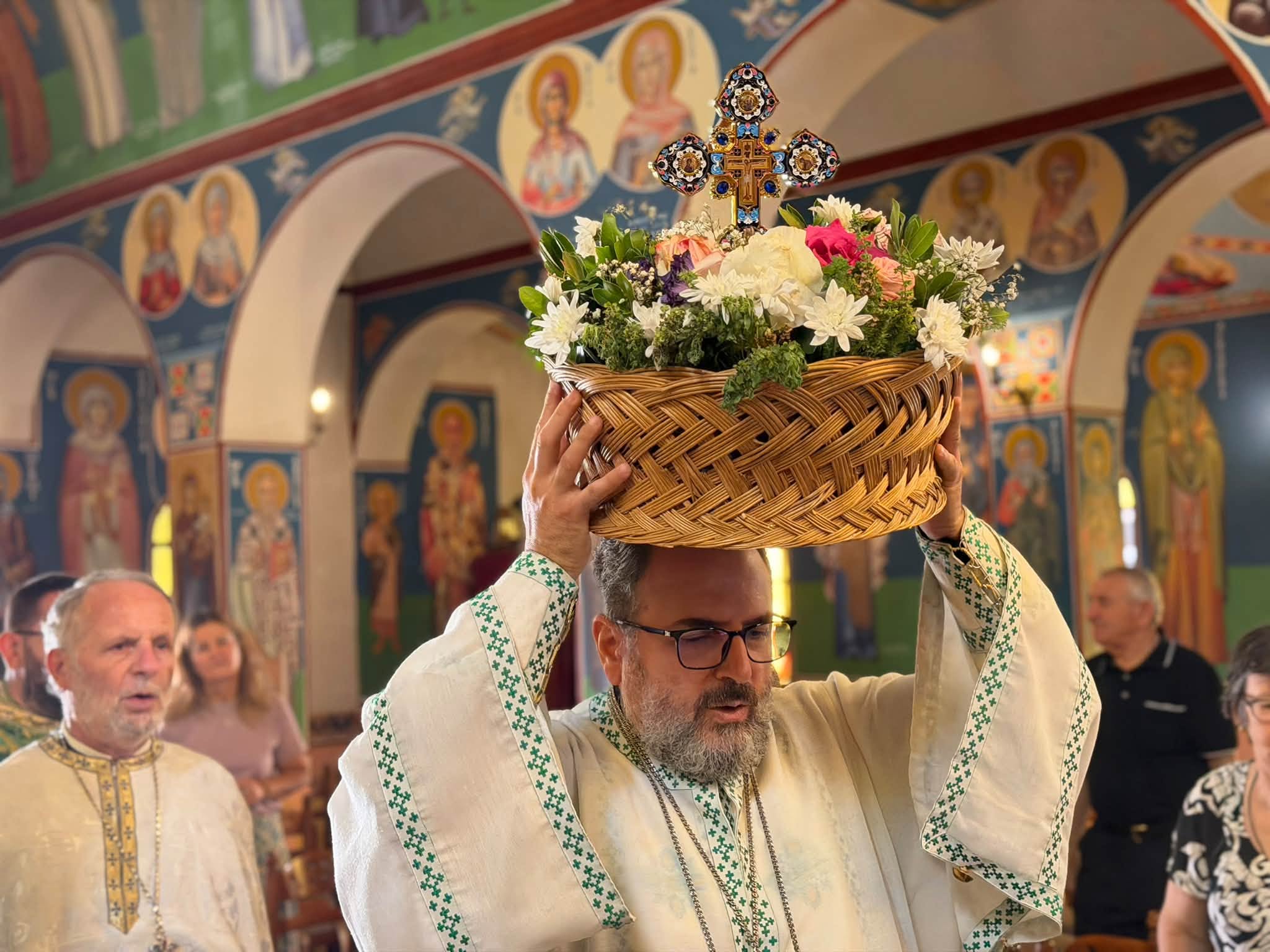 Η Ορθόδοξη Αλβανία εόρτασε πανηγυρικά την Ύψωση του Τιμίου Σταυρού - μια φωτογραφία 8