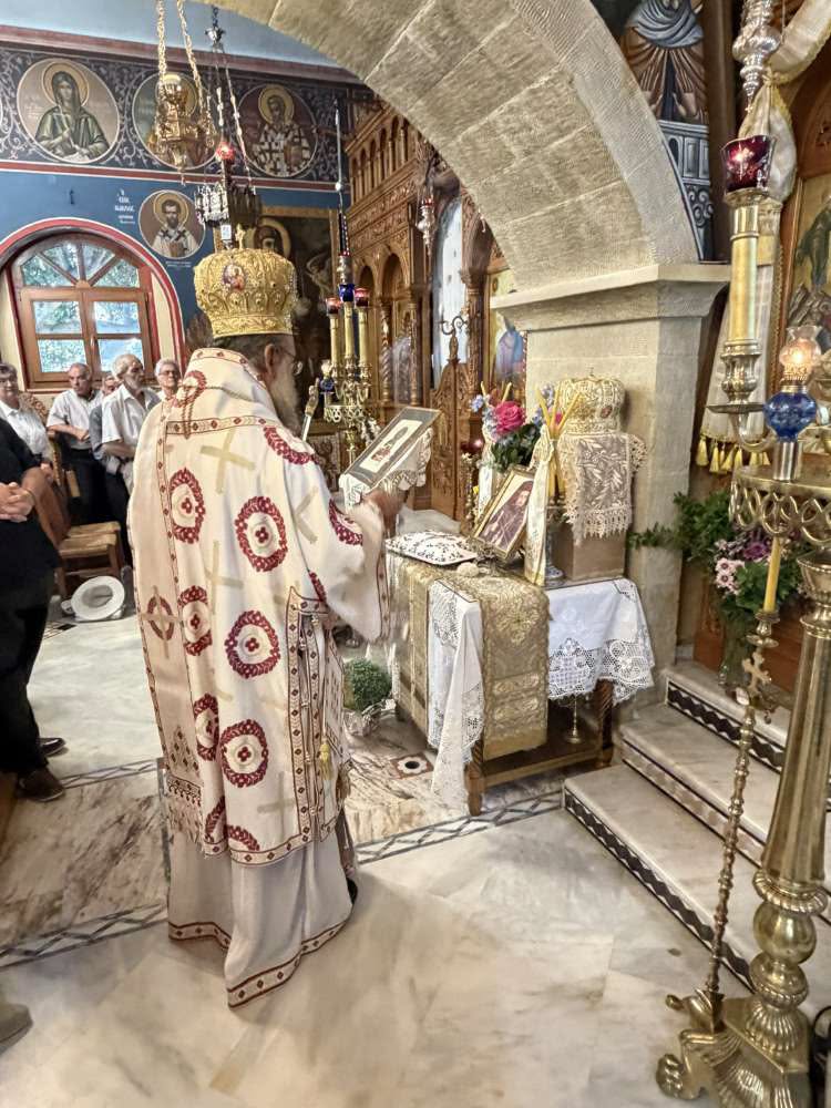 Μνημόσυνο για τον Μητροπολίτη Τίτο τελέστηκε στην Ιερά Μονή Κουμπέ Ρεθύμνου - μια φωτογραφία 5