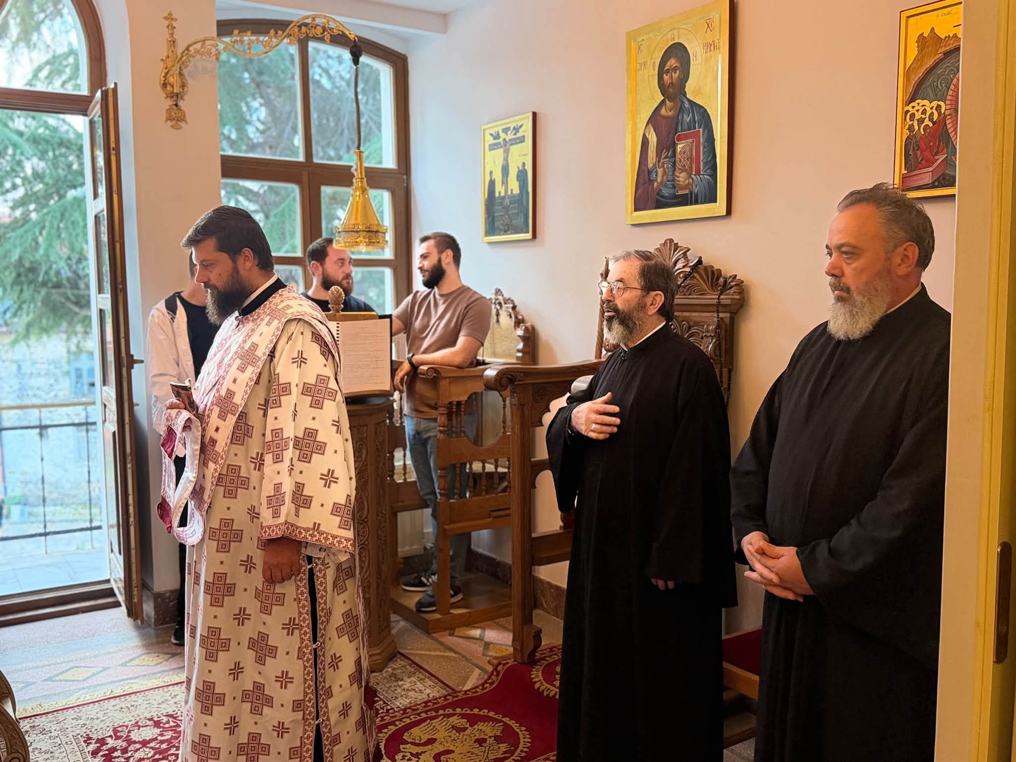Ο Μητροπολίτης Κορυτσάς Αναστάσιος εόρτασε έναν χρόνο από την εκλογή του - μια φωτογραφία 2