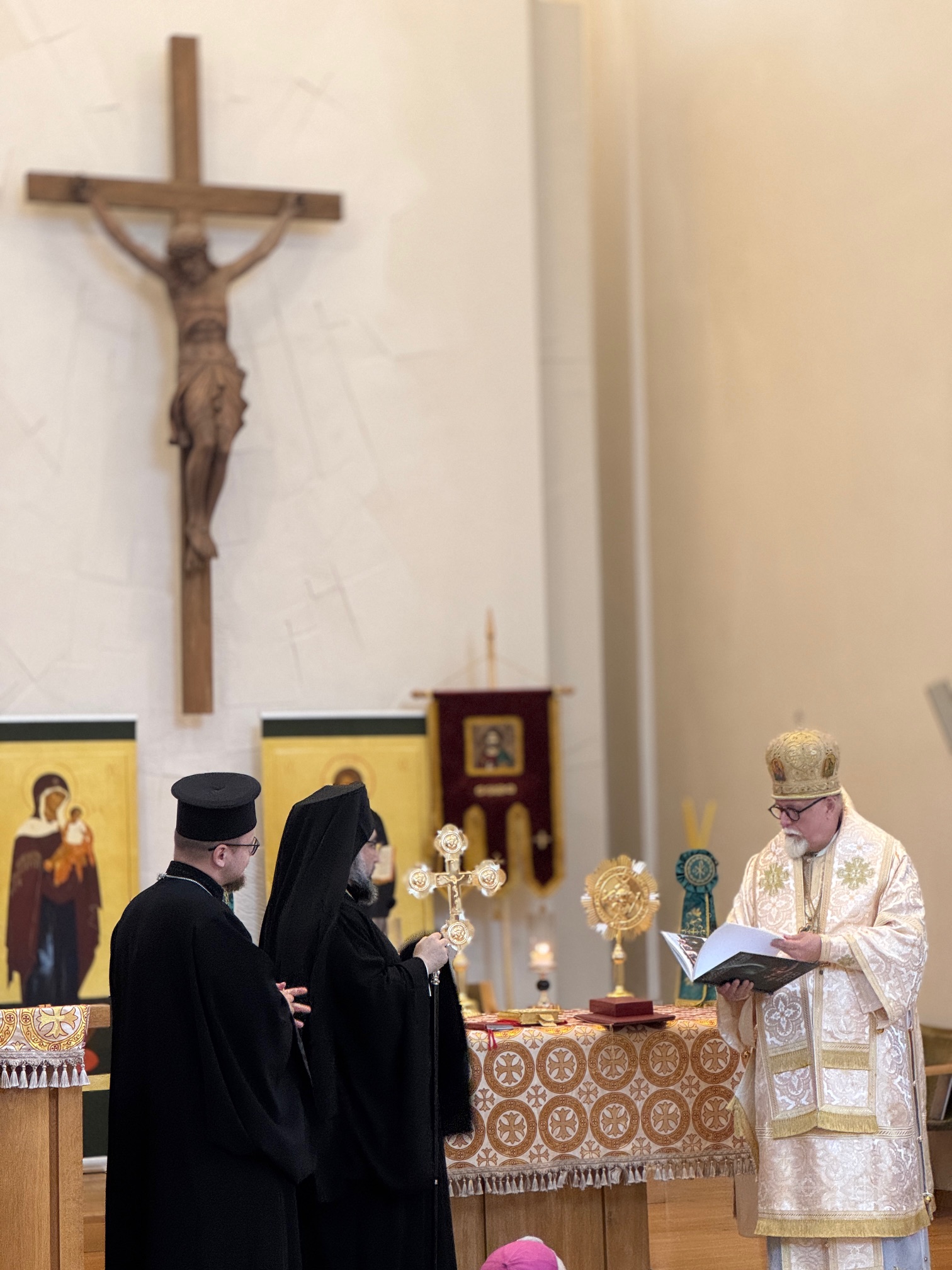 Εκπρόσωποι τριών Εκκλησιών συλλειτούργησαν στη Λιθουανία παρουσία αλλοδόξων - μια φωτογραφία 1