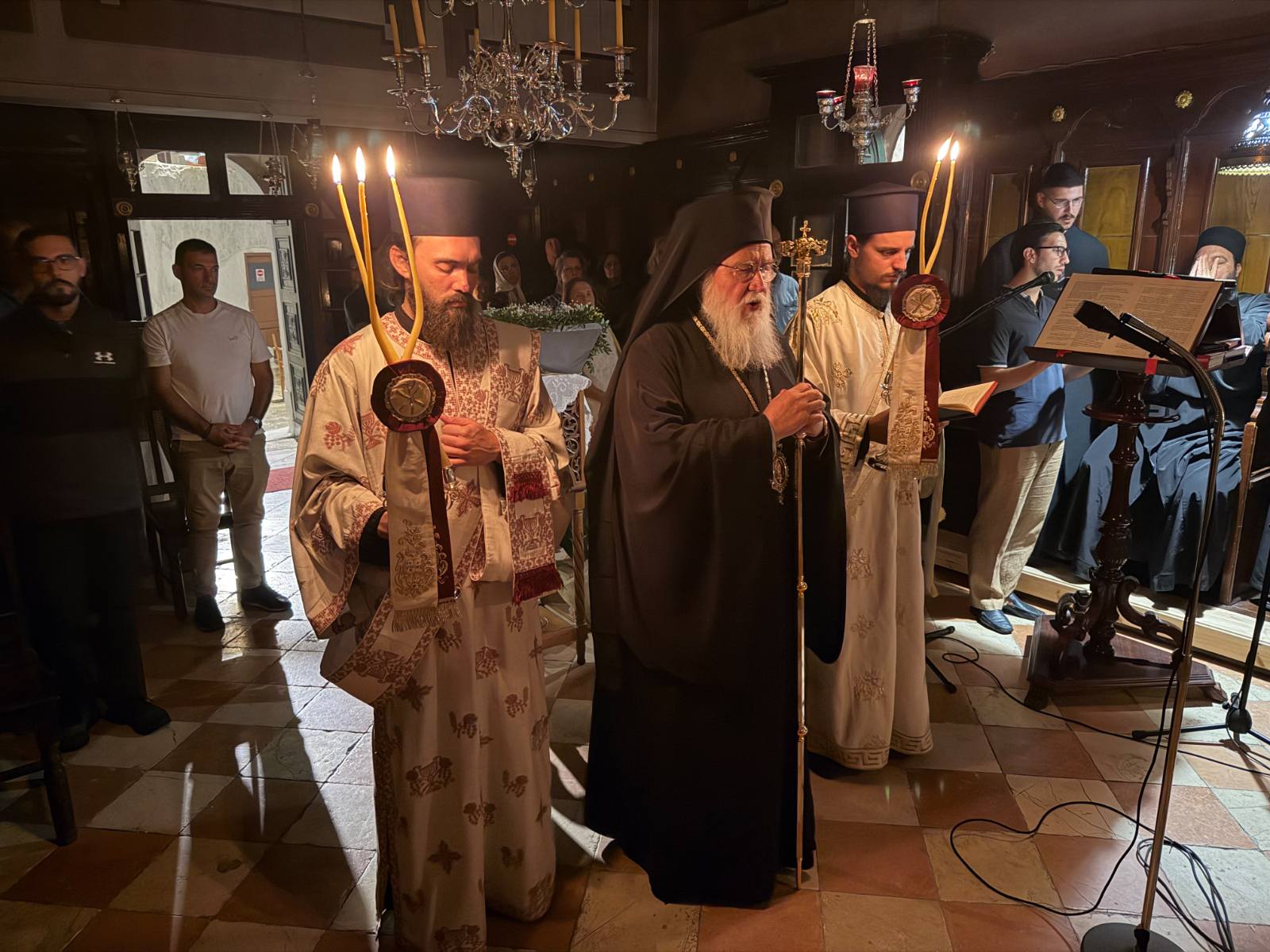Ο Μητροπολίτης Νεκτάριος τέλεσε αγρυπνία για την Αγία Ευφημία στην Κέρκυρα - μια φωτογραφία 2