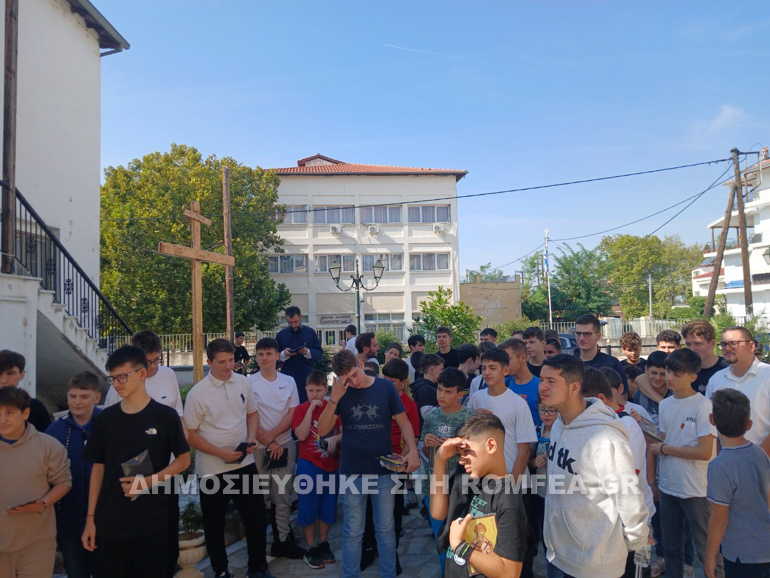 Νέοι της Μητρόπολης Καλαμαριάς επισκέφθηκαν την Μητρόπολη Σιδηροκάστρου - μια φωτογραφία 11