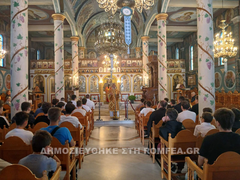 Νέοι της Μητρόπολης Καλαμαριάς επισκέφθηκαν την Μητρόπολη Σιδηροκάστρου - μια φωτογραφία 13