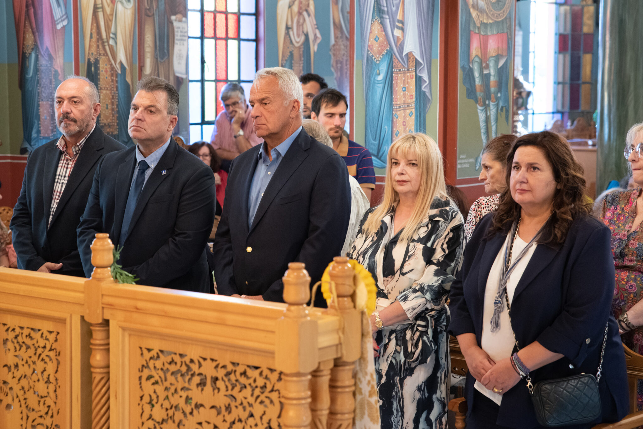 Την Τιμία Χείρα του Αγίου Νεκταρίου υποδέχθηκε το Κρυονέρι Αττικής - μια φωτογραφία 4