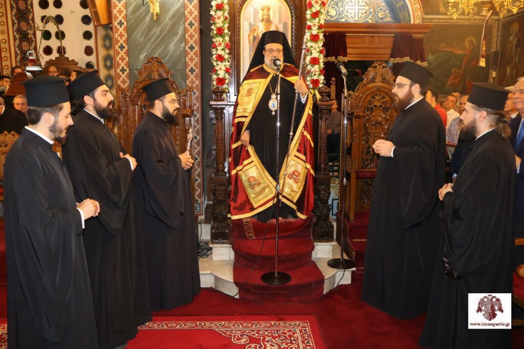 Πολυαρχιερατικός Εσπερινός για τα ονομαστήρια του Μητροπολίτη Μονεμβασίας - μια φωτογραφία 14