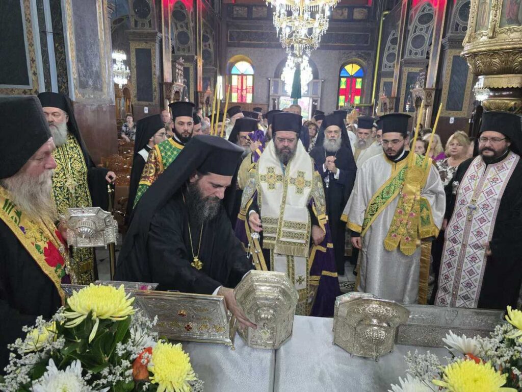 Η Καρδίτσα τίμησε τη μνήμη οκτώ τοπικών Αγίων παρουσία τριών Αρχιερέων - μια φωτογραφία 1