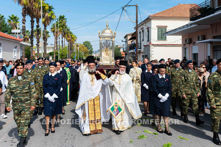 Λαοθάλασσα πιστών υποδέχθηκε την Παναγία Βουλκανιώτισσα στη Μεσσήνη - μια φωτογραφία 9
