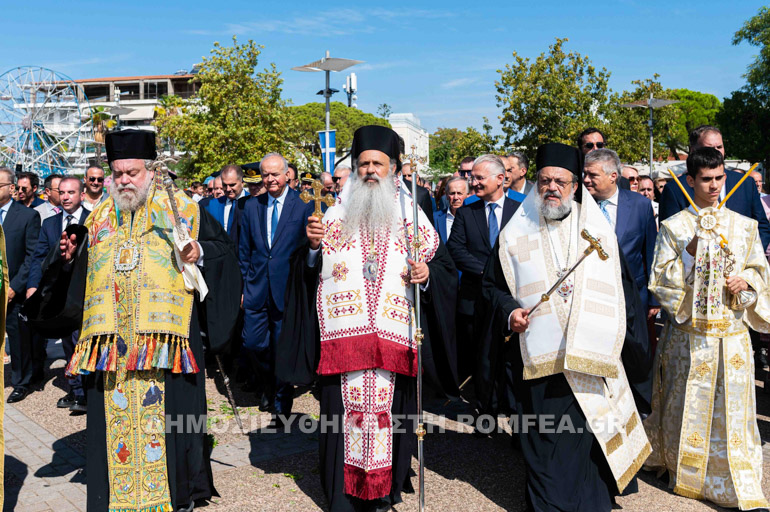 Λαοθάλασσα πιστών υποδέχθηκε την Παναγία Βουλκανιώτισσα στη Μεσσήνη - μια φωτογραφία 12