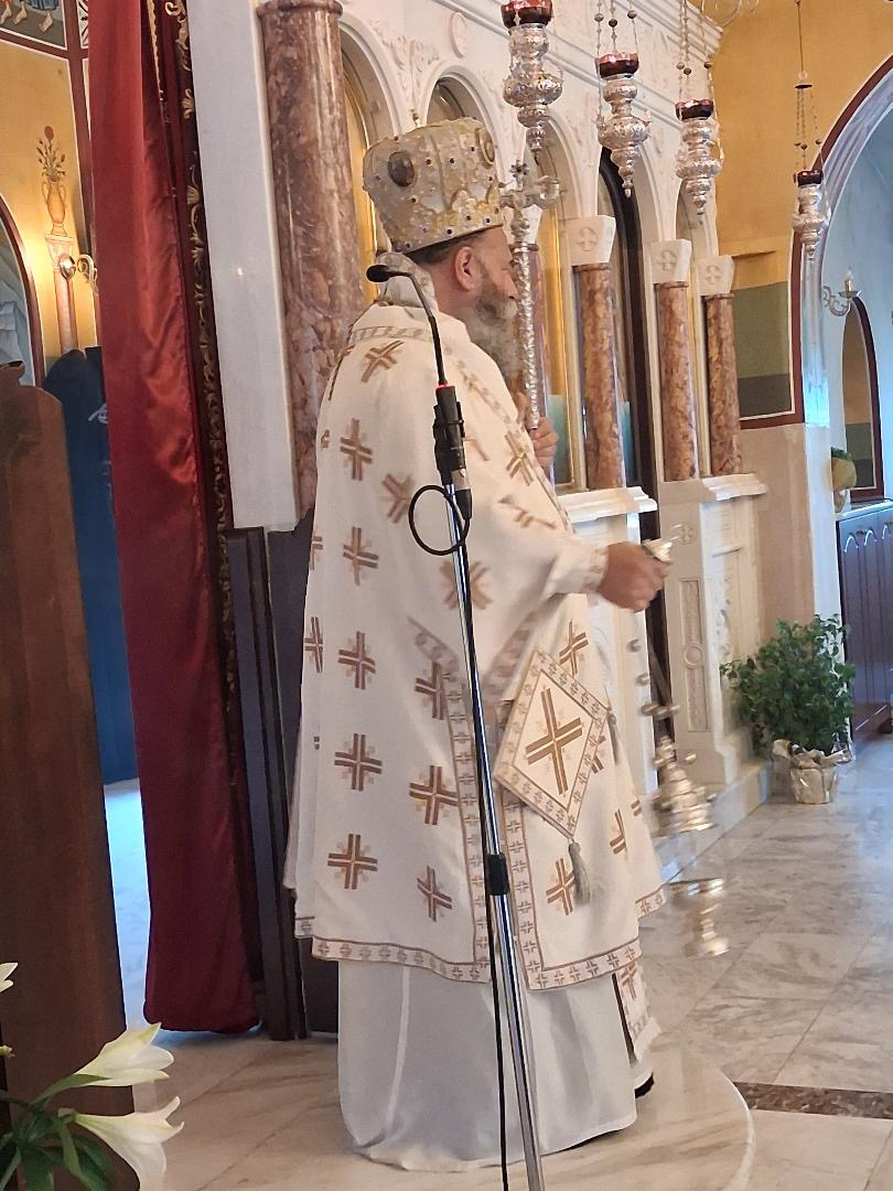 Μητροπολίτης Ιωαννίνων: «Να στηρίζουμε τη ζωή μας στον Τίμιο Σταυρό» - μια φωτογραφία 3