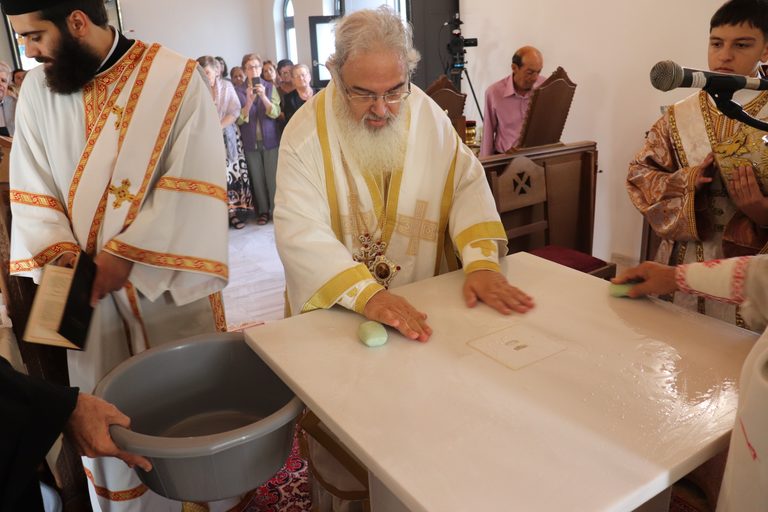 Εγκαινιάστηκε με κατάνυξη το παρεκκλήσι της Αγίας Μαρίνας στην Πρέβεζα - μια φωτογραφία 6