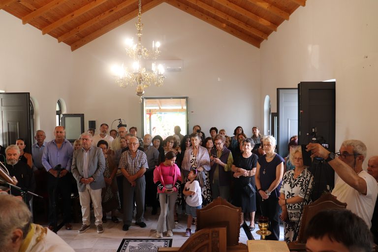 Εγκαινιάστηκε με κατάνυξη το παρεκκλήσι της Αγίας Μαρίνας στην Πρέβεζα - μια φωτογραφία 12