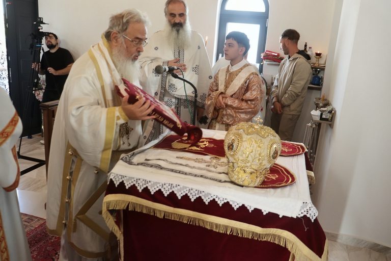 Εγκαινιάστηκε με κατάνυξη το παρεκκλήσι της Αγίας Μαρίνας στην Πρέβεζα - μια φωτογραφία 16