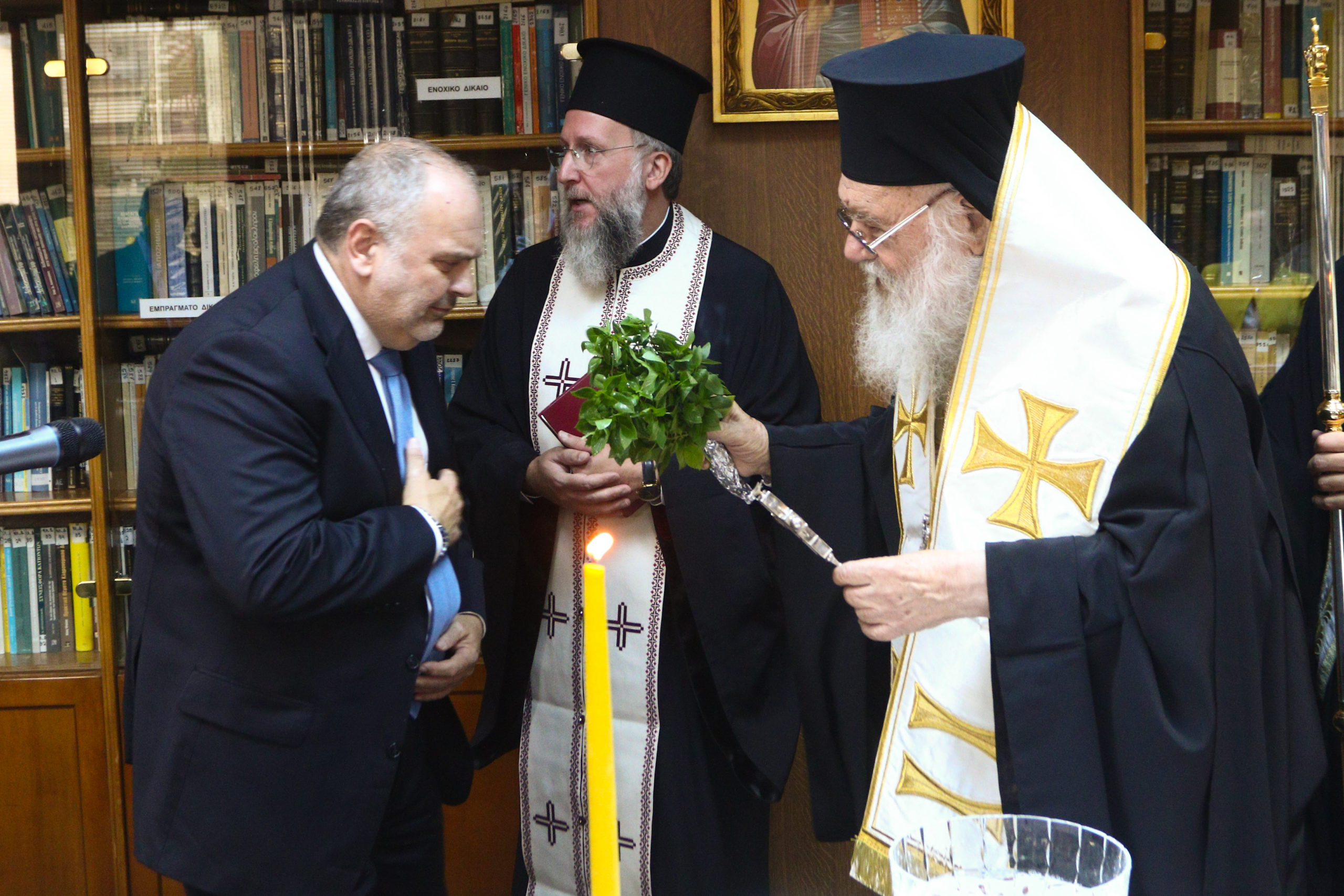 Ο Αρχιεπίσκοπος Ιερώνυμος τέλεσε Αγιασμό στον Άρειο Πάγο - μια φωτογραφία 5