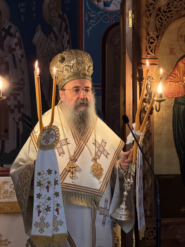 Πάτρα: Λαμπρός εορτασμός στο παρεκκλήσι του Αγίου Ιωάννη του Θεολόγου - μια φωτογραφία 5