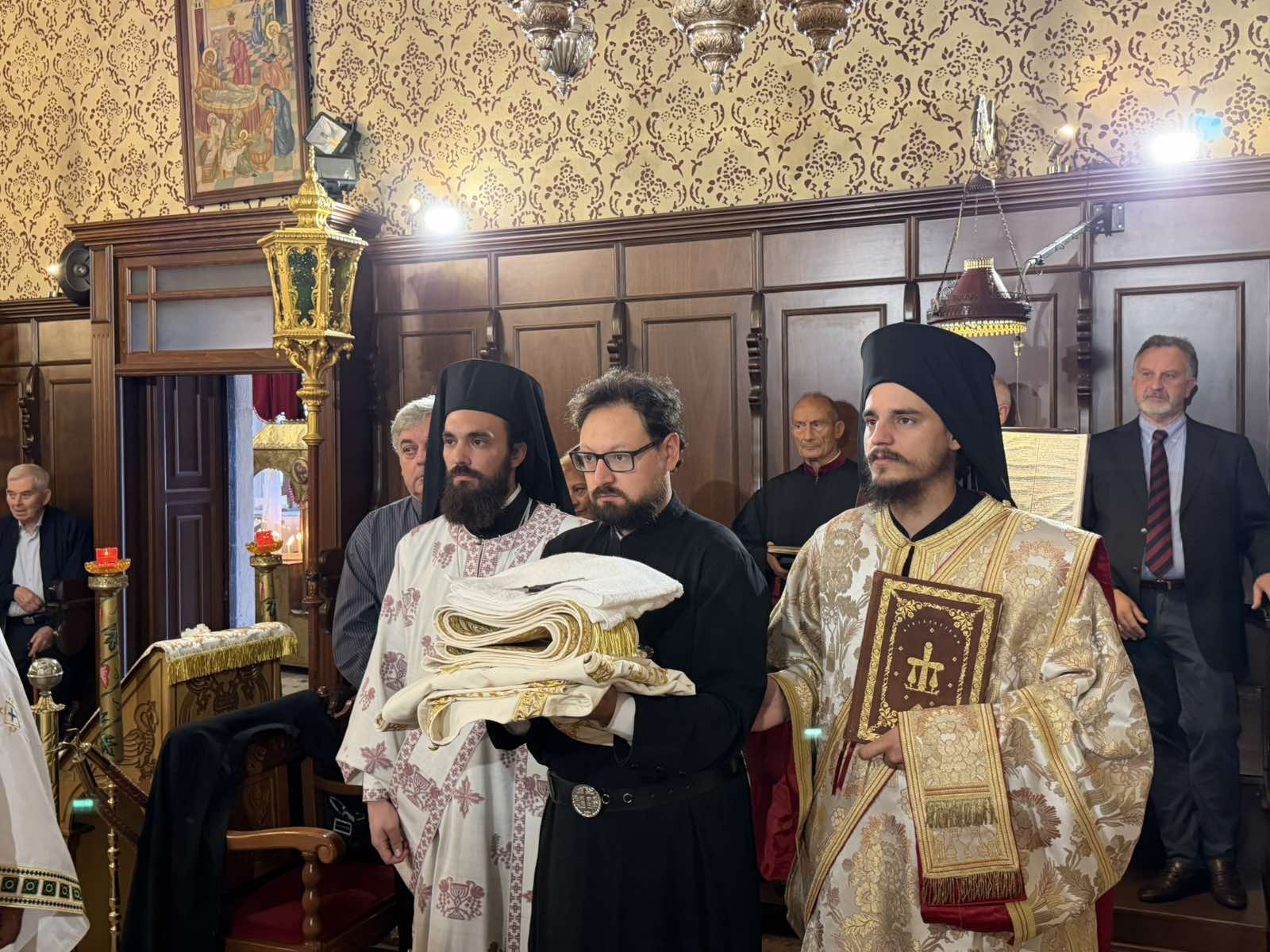 Μητρ. Κερκύρας σε νέο Διάκονο: «Να καταδεικνύεις τον Χριστό στον κόσμο» - μια φωτογραφία 7