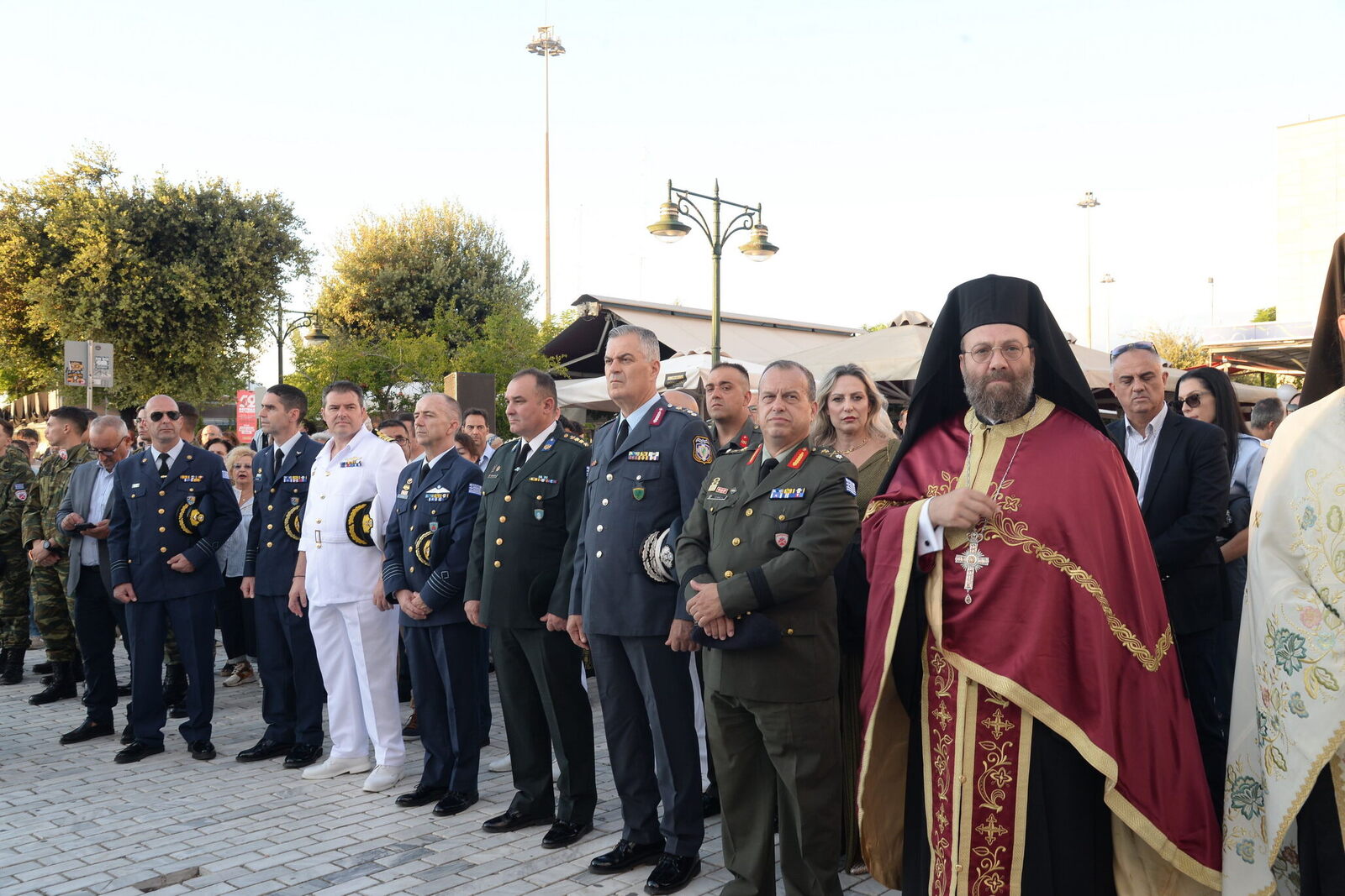 Η Πάτρα τίμησε τον Απόστολο Ανδρέα με μεγαλειώδη Λιτανεία για την Τιμία Κάρα - μια φωτογραφία 8
