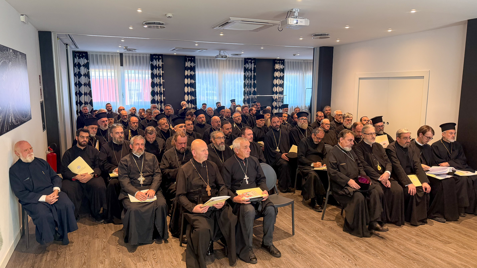 Σύναξη κλήρου της Μητρόπολης Ιταλίας πραγματοποιήθηκε στη Μπολόνια - μια φωτογραφία 1