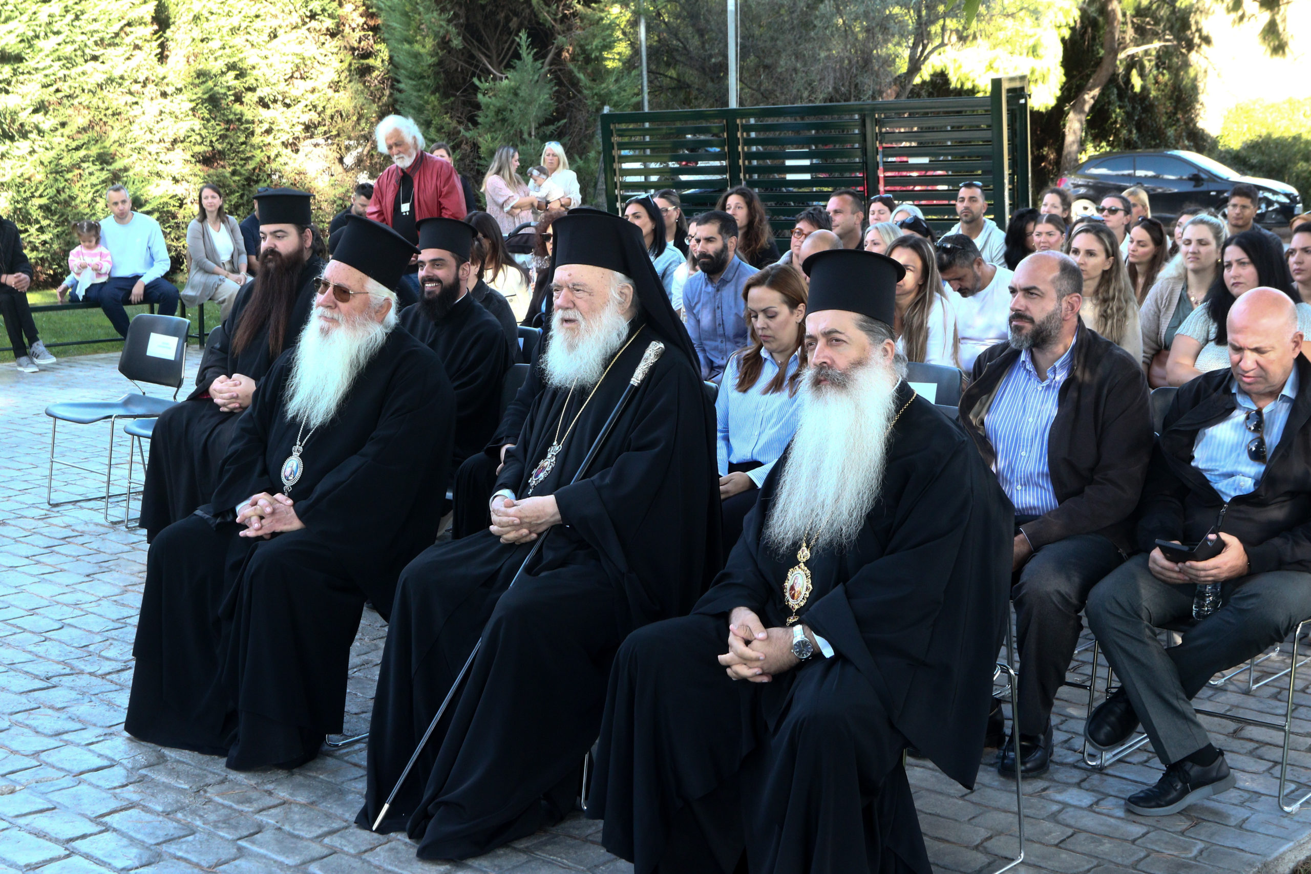Ο Αρχιεπίσκοπος Ιερώνυμος επισκέφθηκε Παιδικό Σταθμό στο Δήλεσι Βοιωτίας - μια φωτογραφία 6