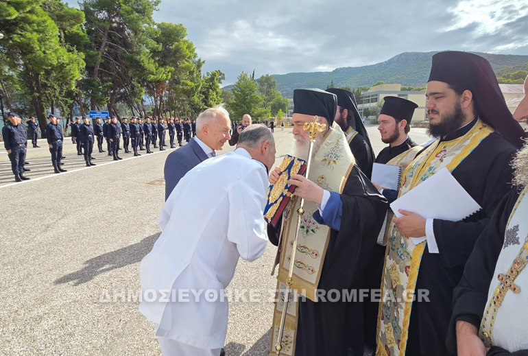 Με τις ευχές του Μητροπολίτη Νικαίας η ορκωμοσία των νέων Λιμενοφυλάκων - μια φωτογραφία 4