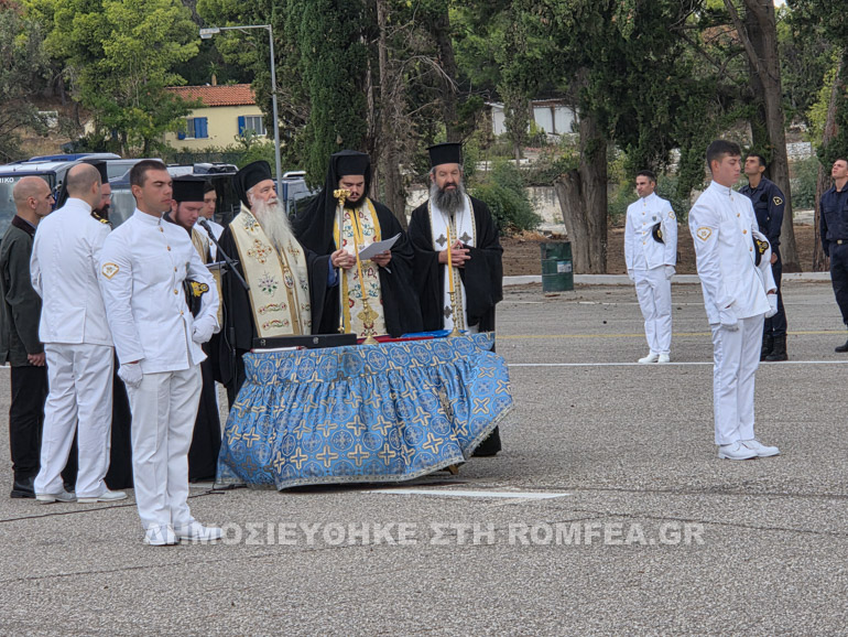 Με τις ευχές του Μητροπολίτη Νικαίας η ορκωμοσία των νέων Λιμενοφυλάκων - μια φωτογραφία 5