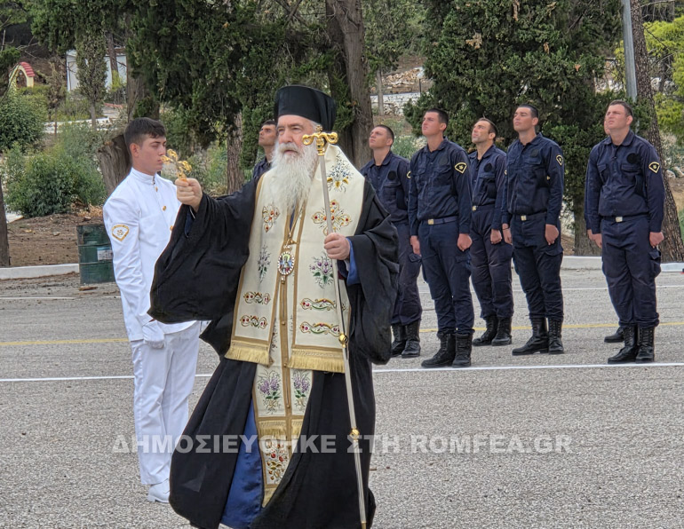 Με τις ευχές του Μητροπολίτη Νικαίας η ορκωμοσία των νέων Λιμενοφυλάκων - μια φωτογραφία 6