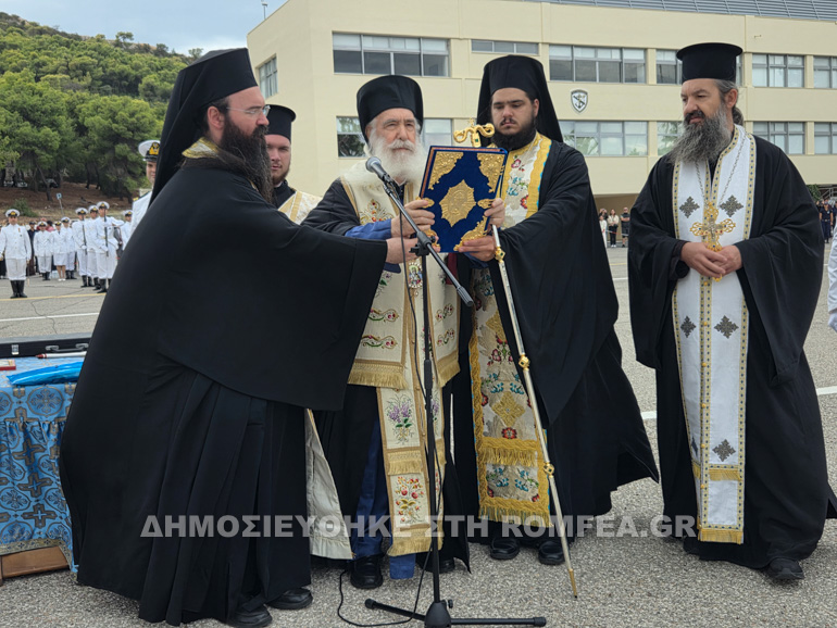 Με τις ευχές του Μητροπολίτη Νικαίας η ορκωμοσία των νέων Λιμενοφυλάκων - μια φωτογραφία 7