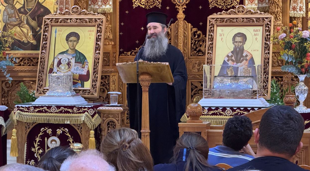 Άγιος Γερβάσιος των Πατρών: Ο μιμητής του Μυροβλύτου Αγίου Δημητρίου - μια φωτογραφία 2