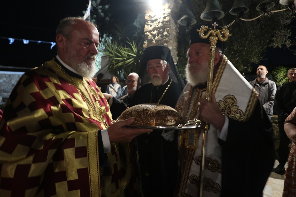 Σύρου Δωροθεος: «Η μάχη του καλού και του κακού στη ζωή μας» - μια φωτογραφία 11