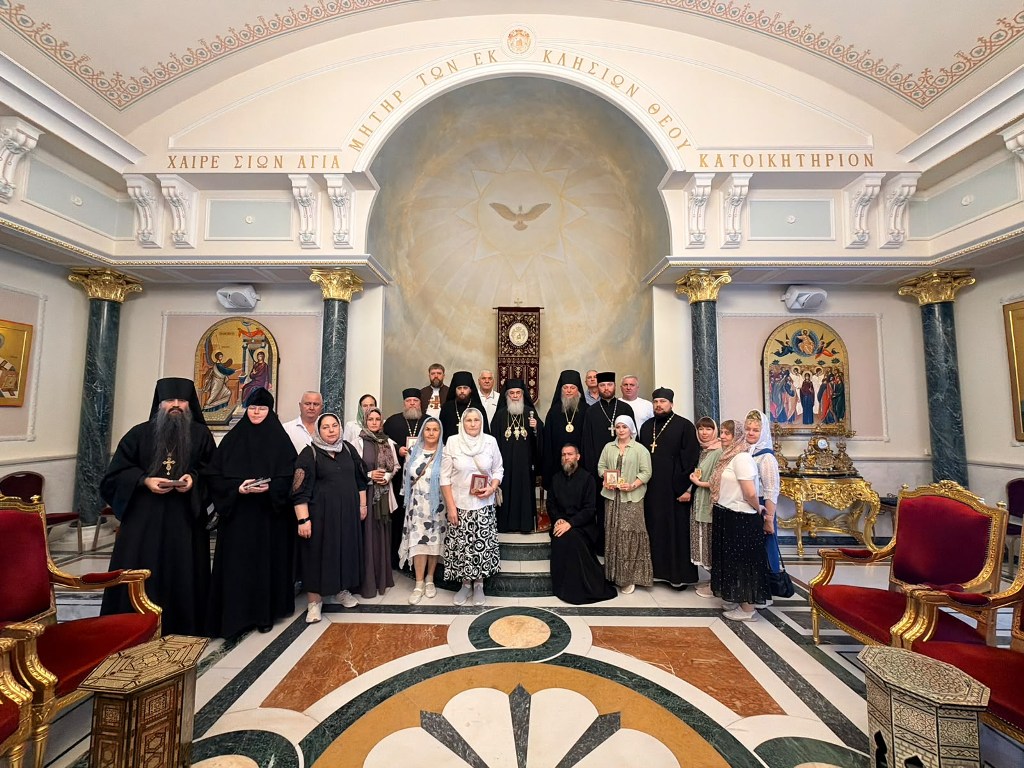 Ο Πατριάρχης Ιεροσολύμων δέχθηκε εκπρόσωπο της Βιβλικής Εταιρείας - μια φωτογραφία 2