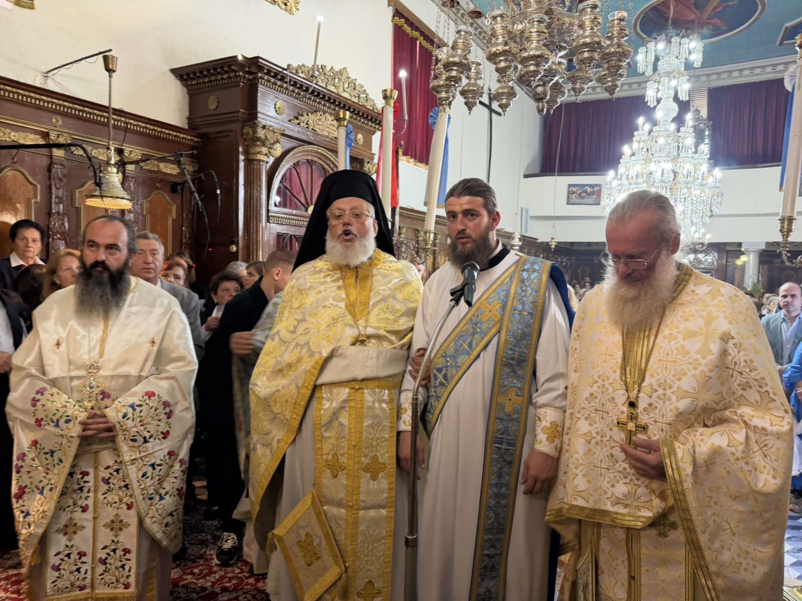 Χειροτονία Πρεσβυτέρου τελέστηκε από τον Μητροπολίτη Κερκύρας - μια φωτογραφία 2