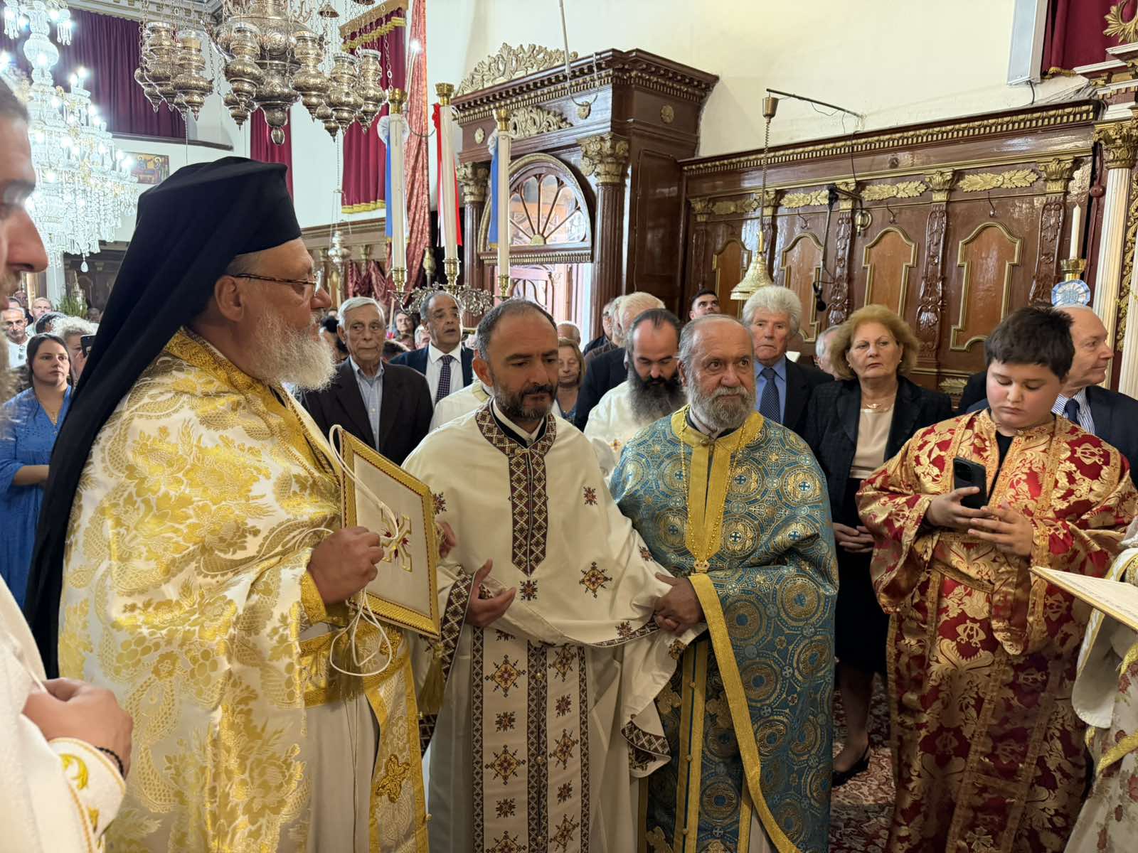 Χειροτονία Πρεσβυτέρου τελέστηκε από τον Μητροπολίτη Κερκύρας - μια φωτογραφία 9