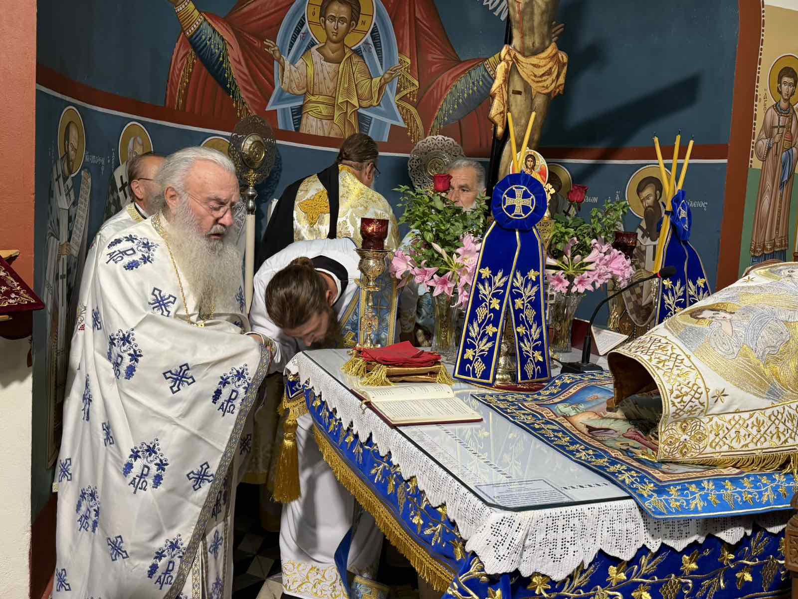 Χειροτονία Πρεσβυτέρου τελέστηκε από τον Μητροπολίτη Κερκύρας - μια φωτογραφία 10